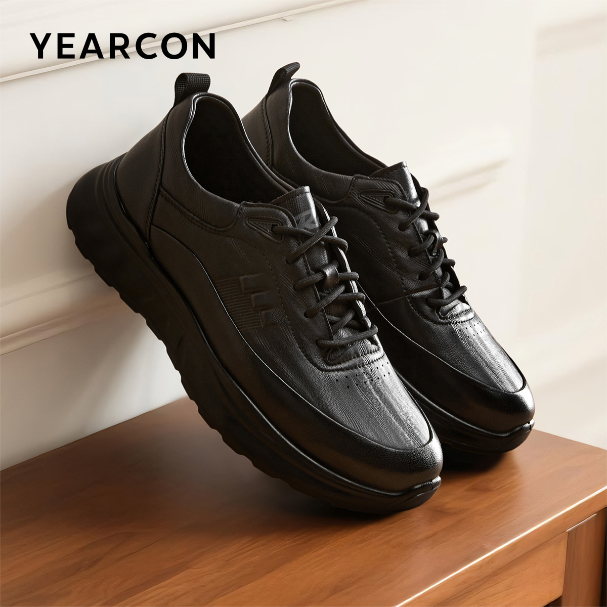 意尔康2025新款男运动鞋真皮纯色户外春秋圆头男士舒适跑步鞋