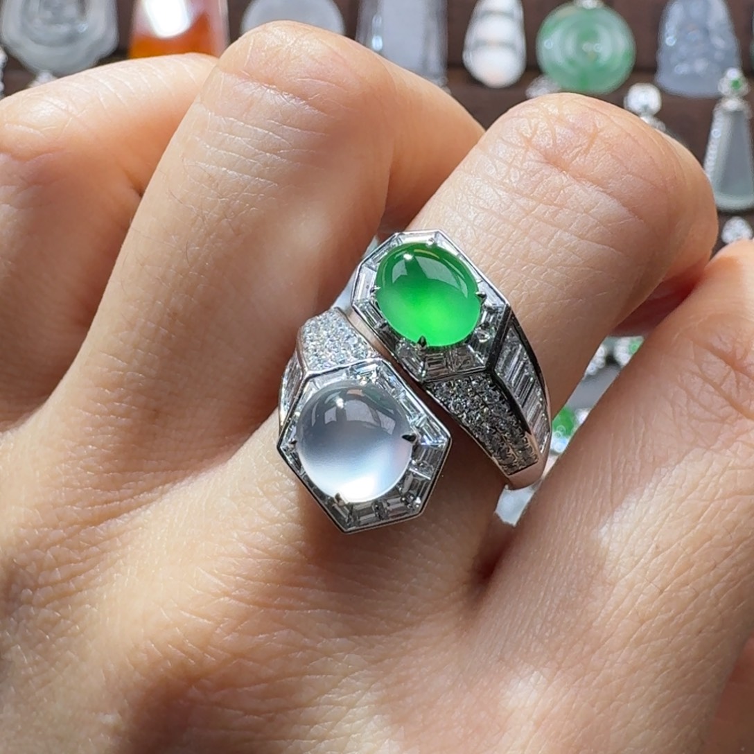 翡翠18K金镶嵌吊坠(赠链)玻璃种设计款双色蛋戒指