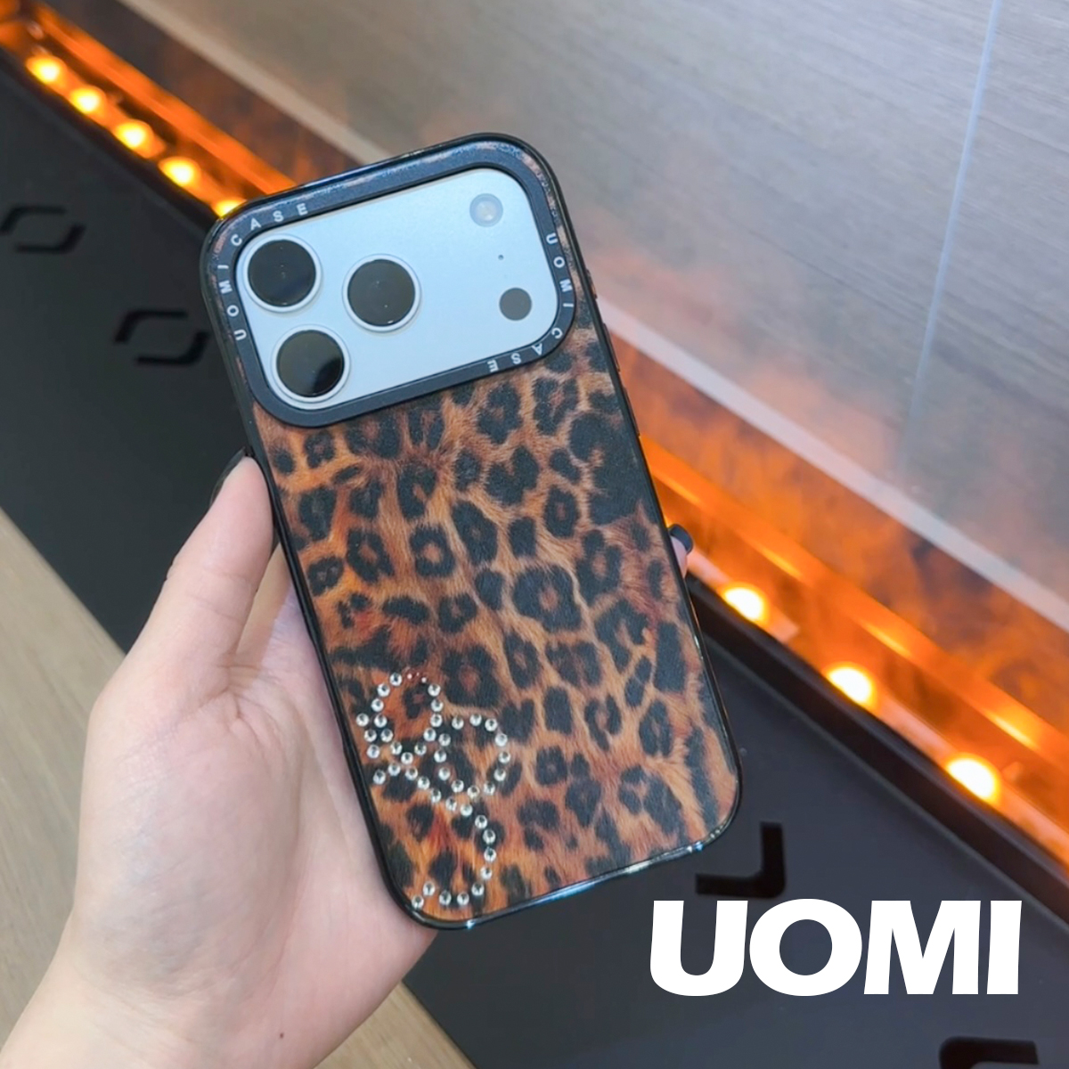 Uomi手工钻壳秋冬豹纹手机壳适用iPhone17pro/16PROMAX