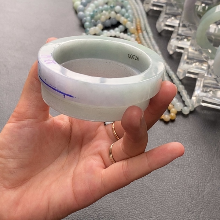 定制翡翠翡翠手镯未镶嵌