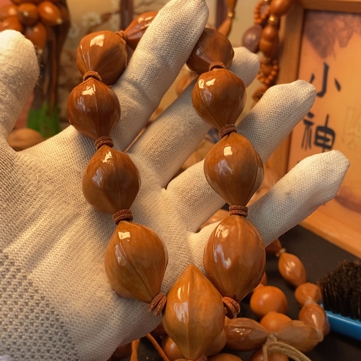 手串/手链橄榄核2.0三花铁盒