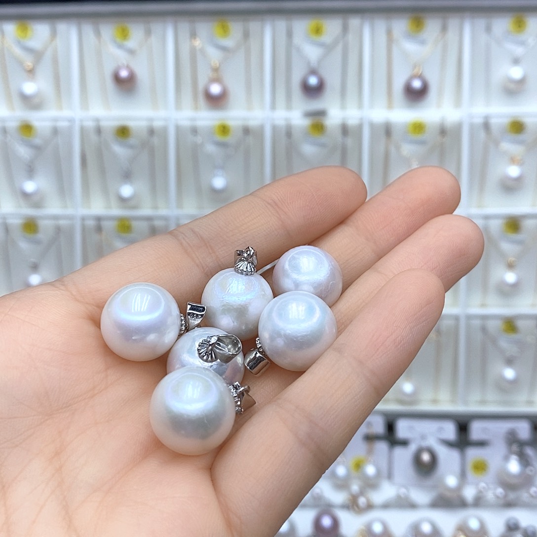 淡水珍珠合金颈饰