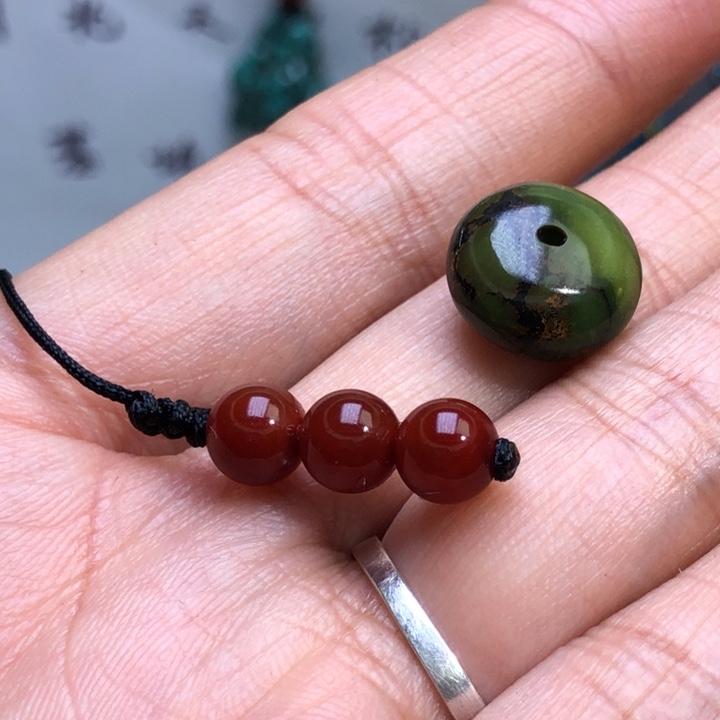 夜***儿南红玛瑙未镶嵌颈饰