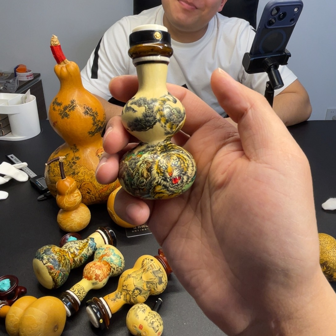 拥***梦把vv不代表能改变你的v斑斑驳驳