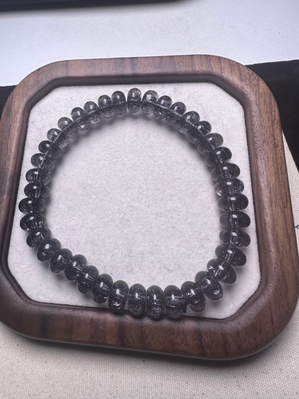 A  107  卡8巴西黑水手串