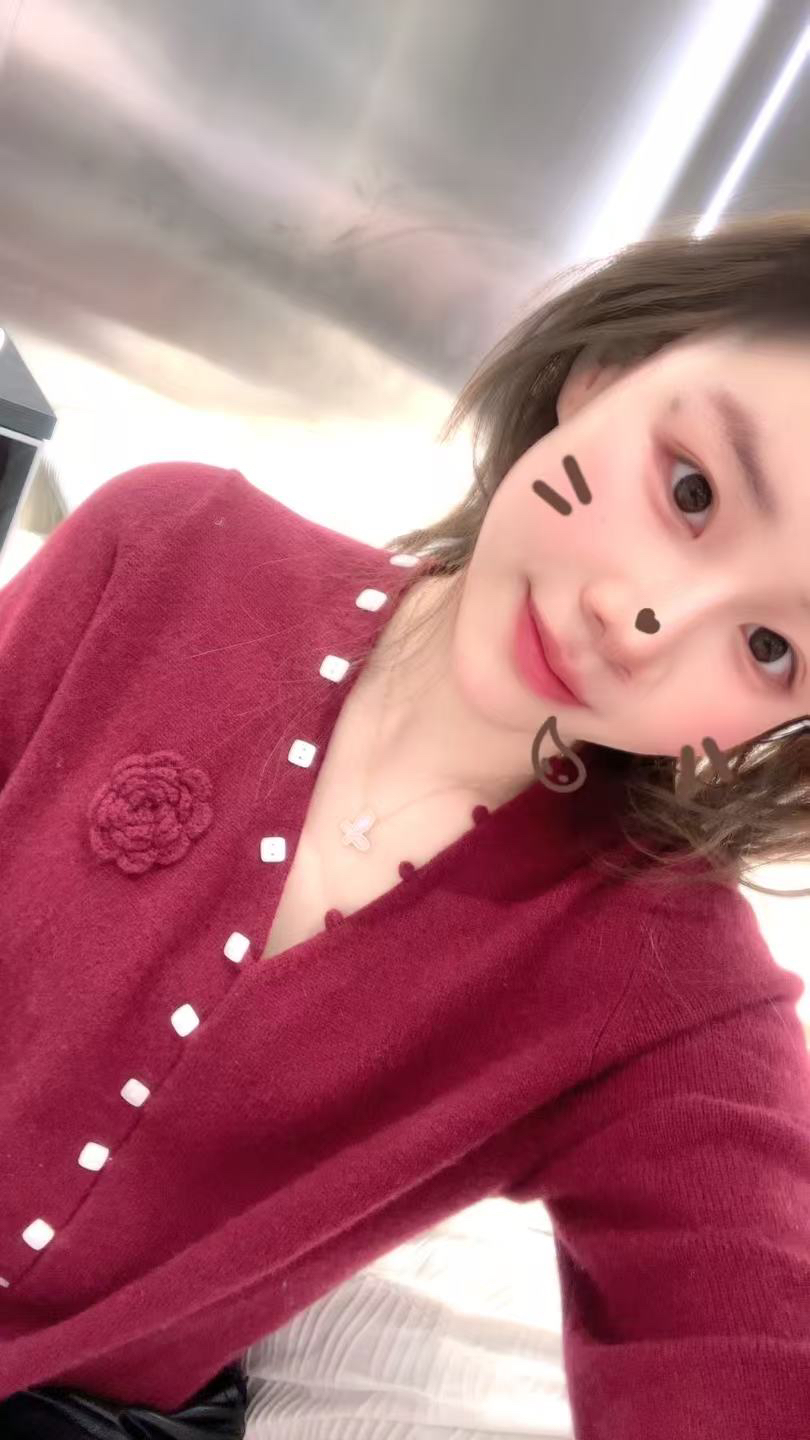 多扣小花开衫毛衣上衣