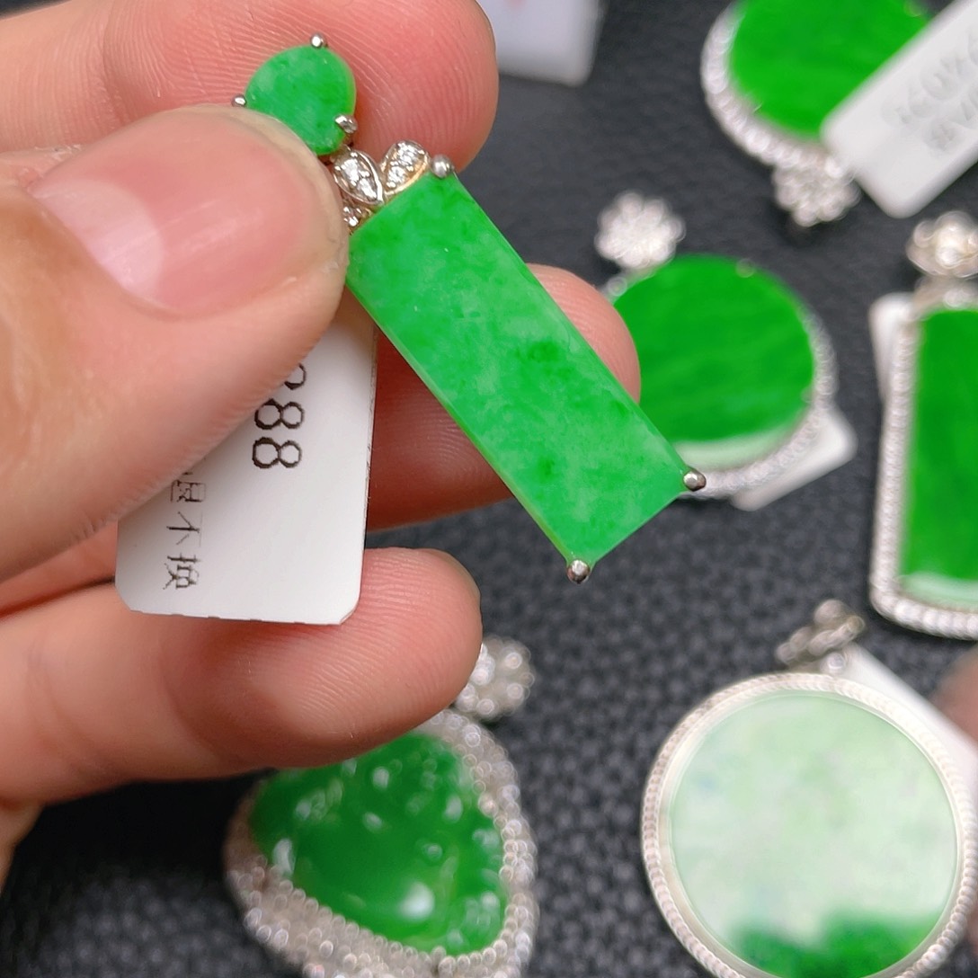 【闪购商品】翡翠吊坠(不含链)银S925镶嵌