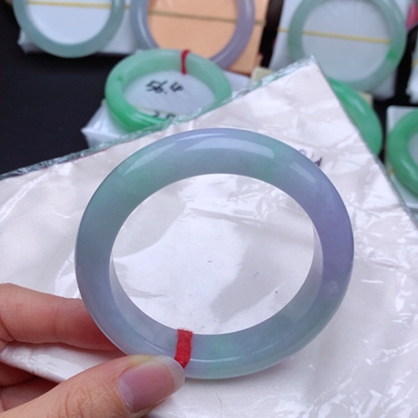 【闪购商品】翡翠手镯（开口镯）未镶嵌          正圈55-56冰春彩