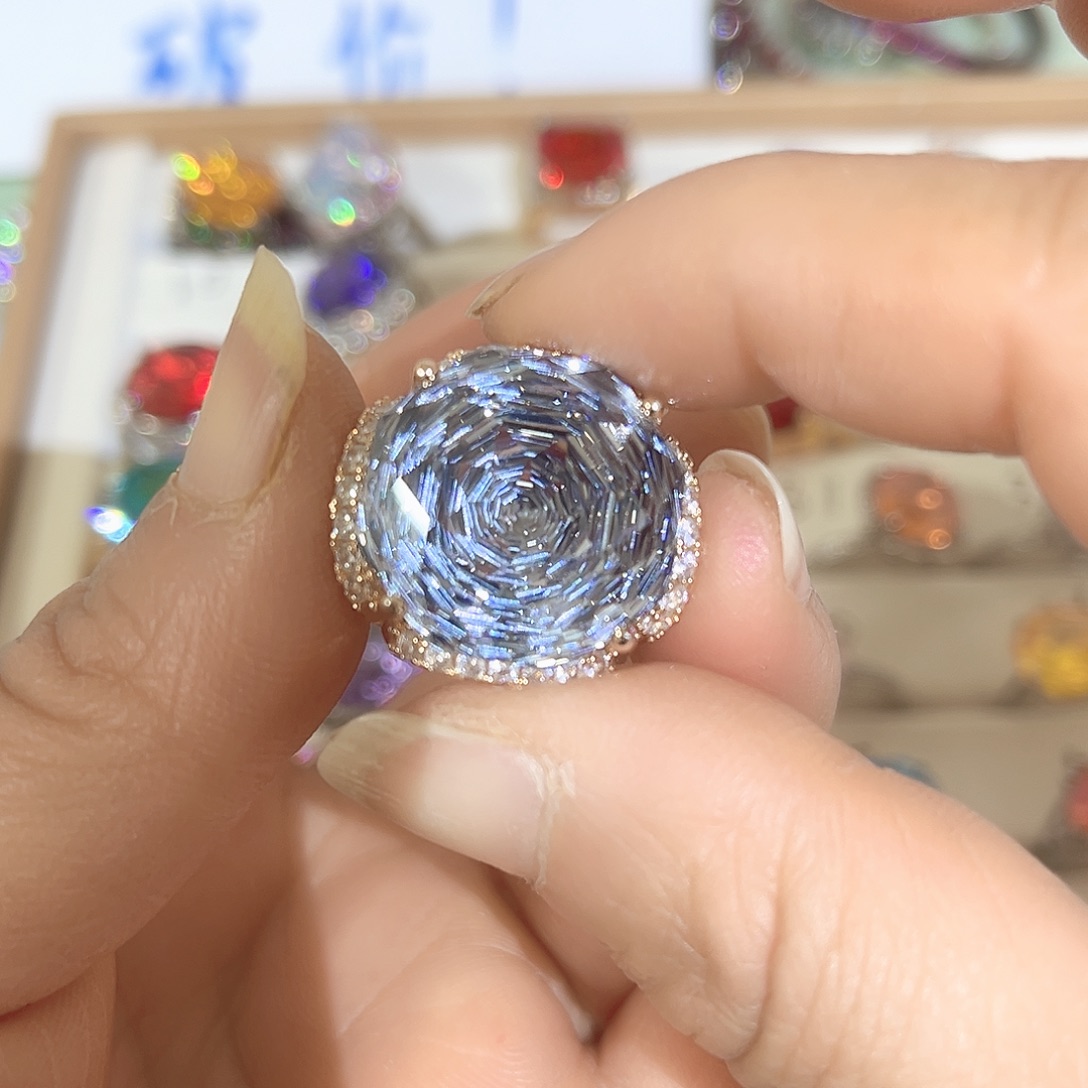 钨金璀璨夺目耀眼