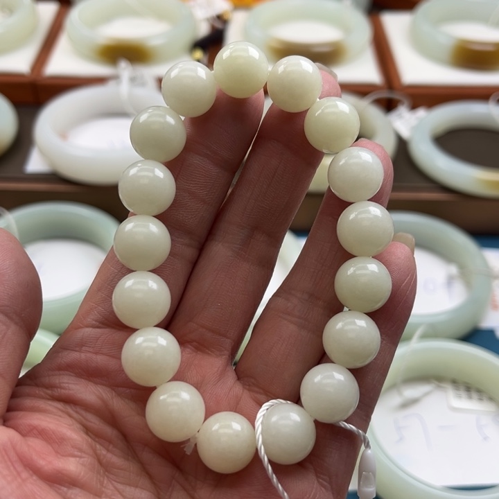 和田玉手串未镶嵌