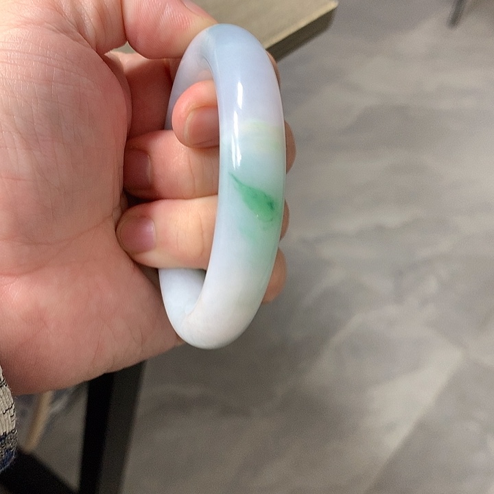 翡翠颈饰未镶嵌53圈