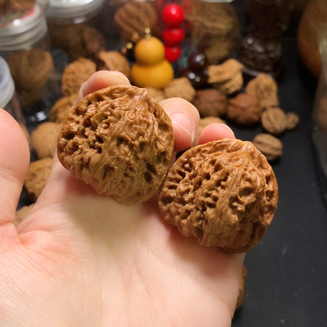 文玩核桃把件三角疆39