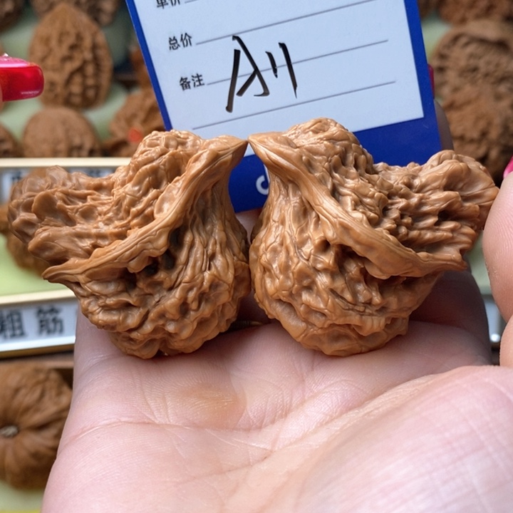 桃核吊坠在*上大鸳鸯大鸟