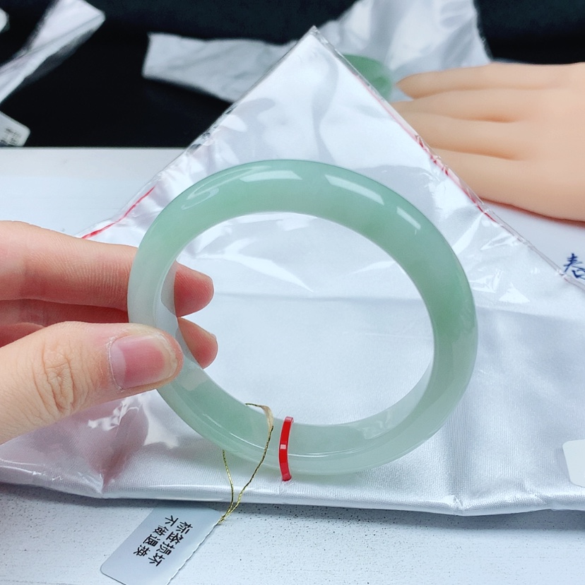 【闪购商品】翡翠手镯未镶嵌文**养天然缅甸a货手镯56+