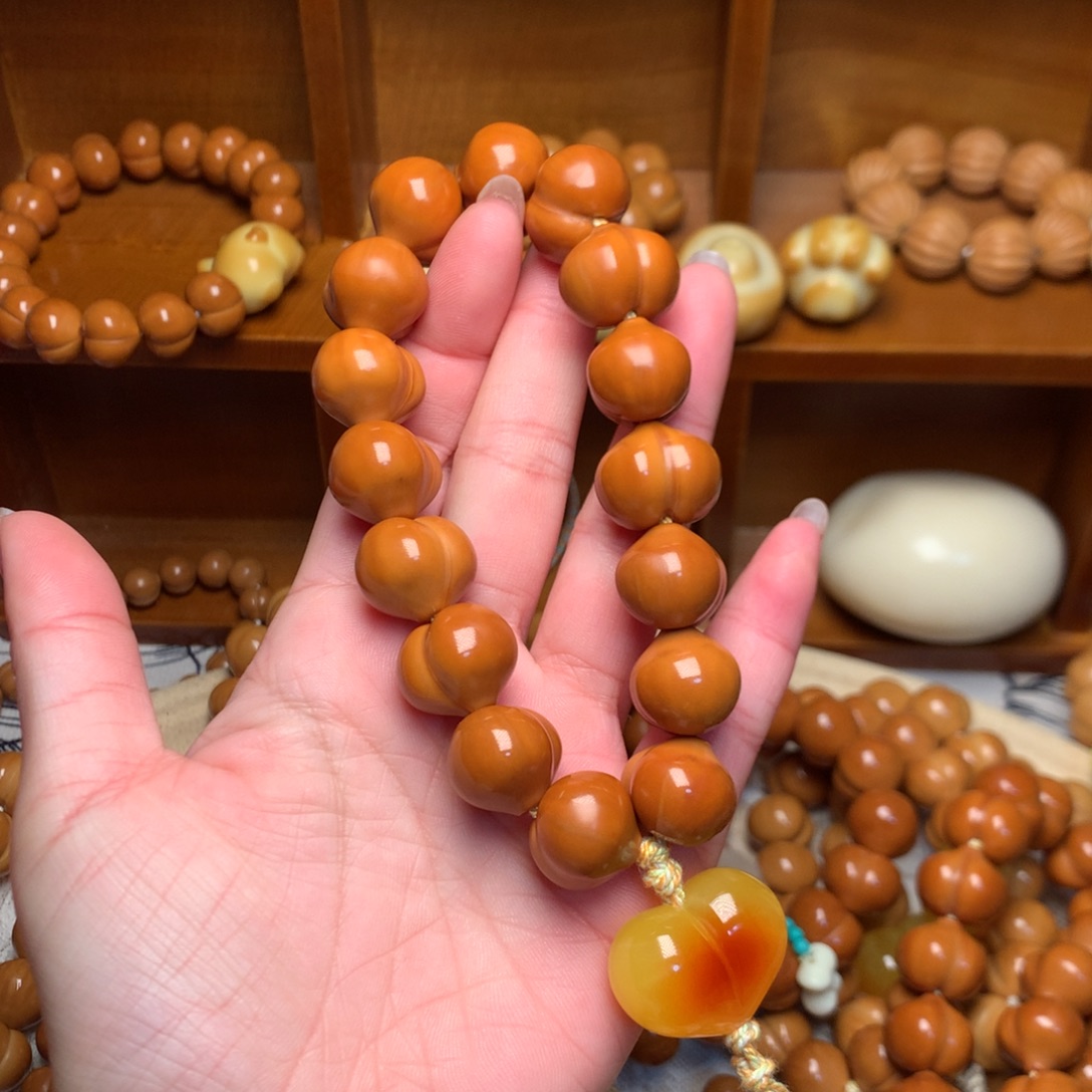 把件猴头核桃17玻璃底屁桃手持爱心