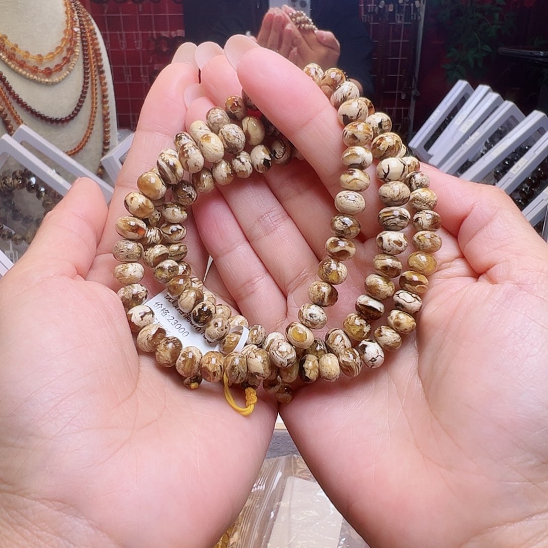 琥珀裸石未镶嵌w****_抚顺琥珀8溶洞108