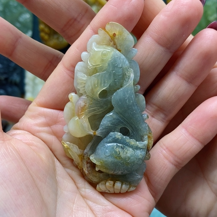 蛇纹石玉挂件未镶嵌