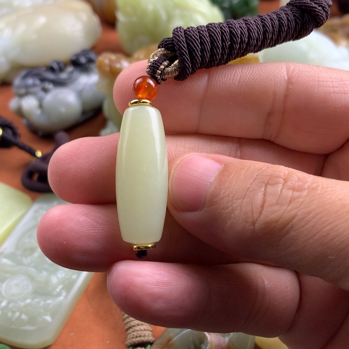 未镶嵌和田玉挂件