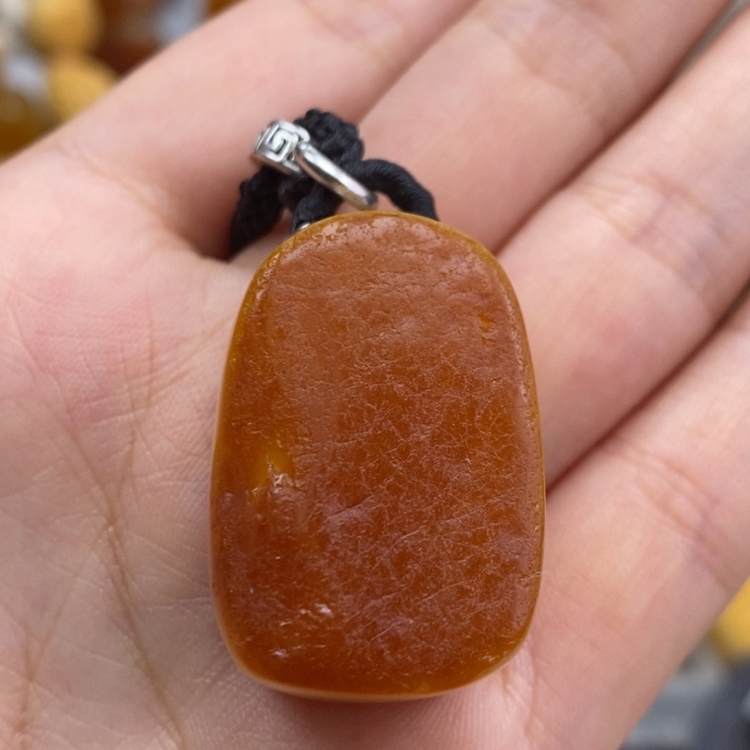 琥珀吊坠(赠链)未镶嵌