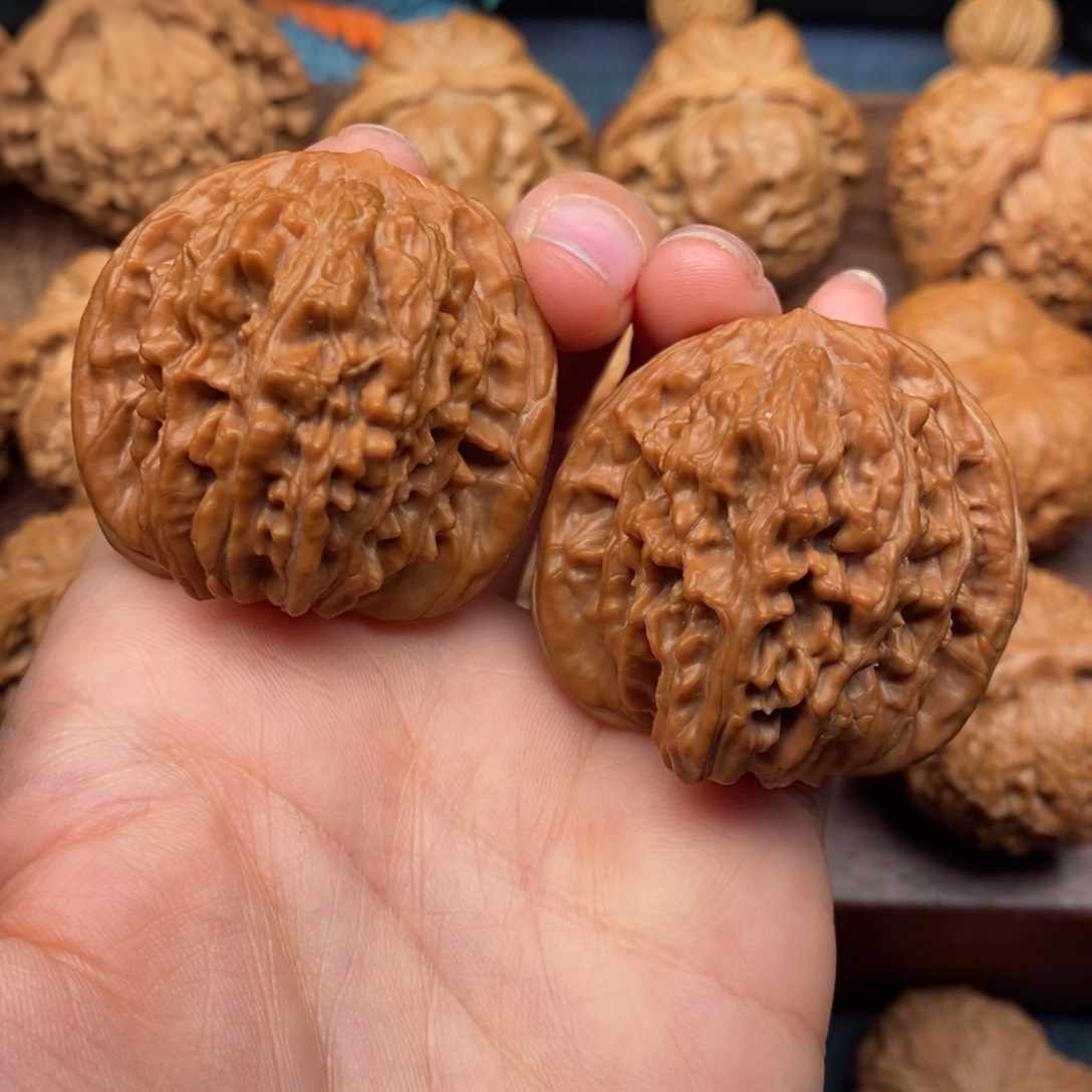 文玩核桃把件41全品，老树原桩平谷楼