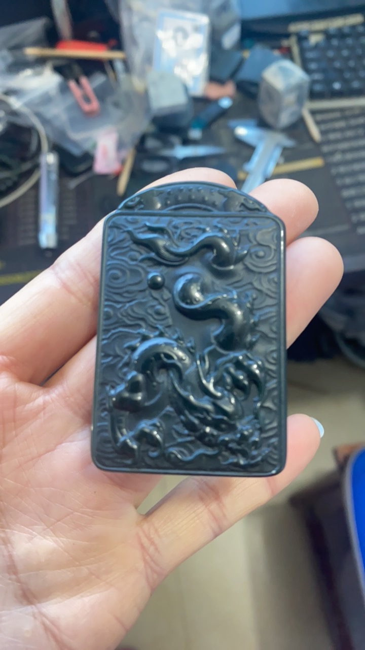 和田玉青玉龙吊坠