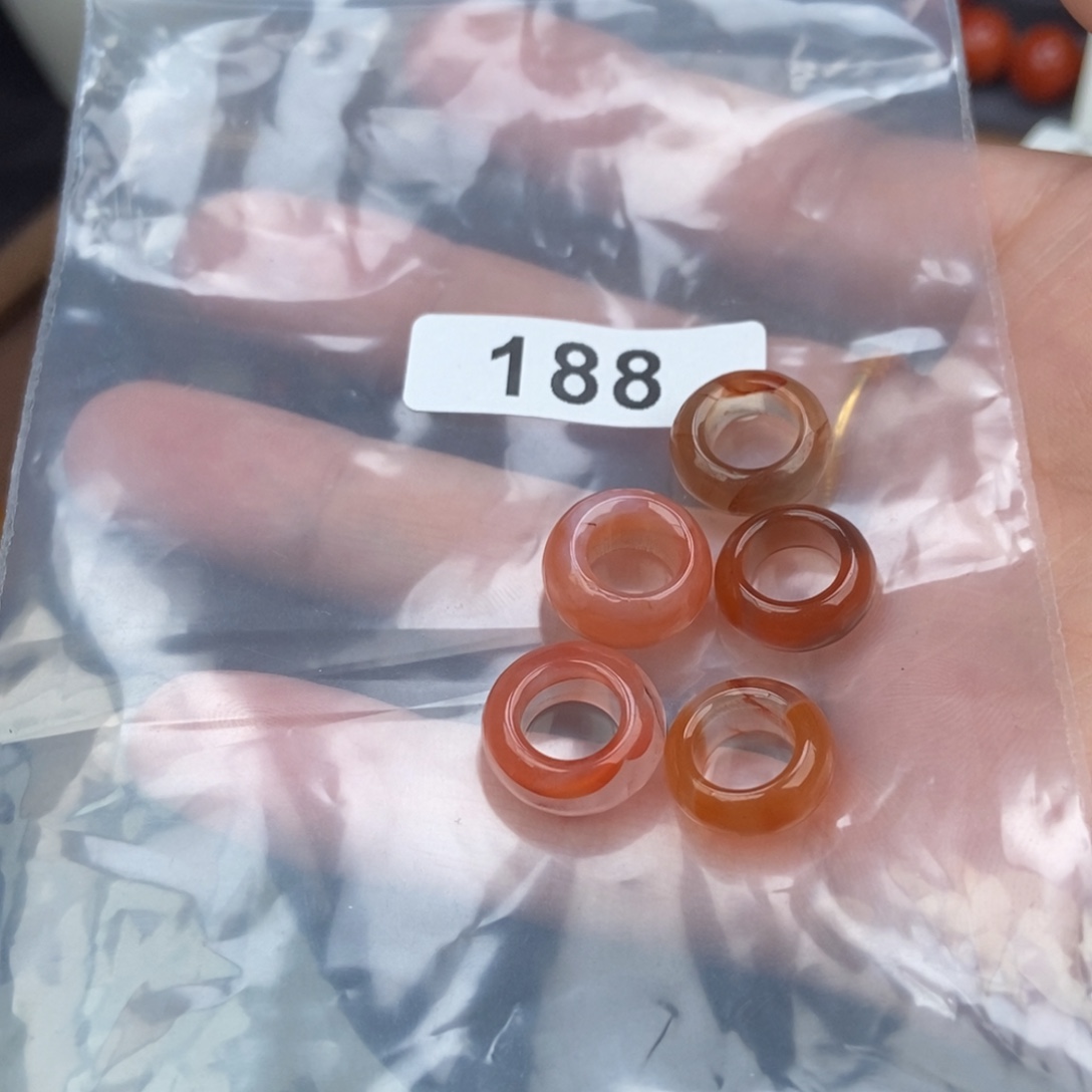 南红玛瑙未镶嵌手链