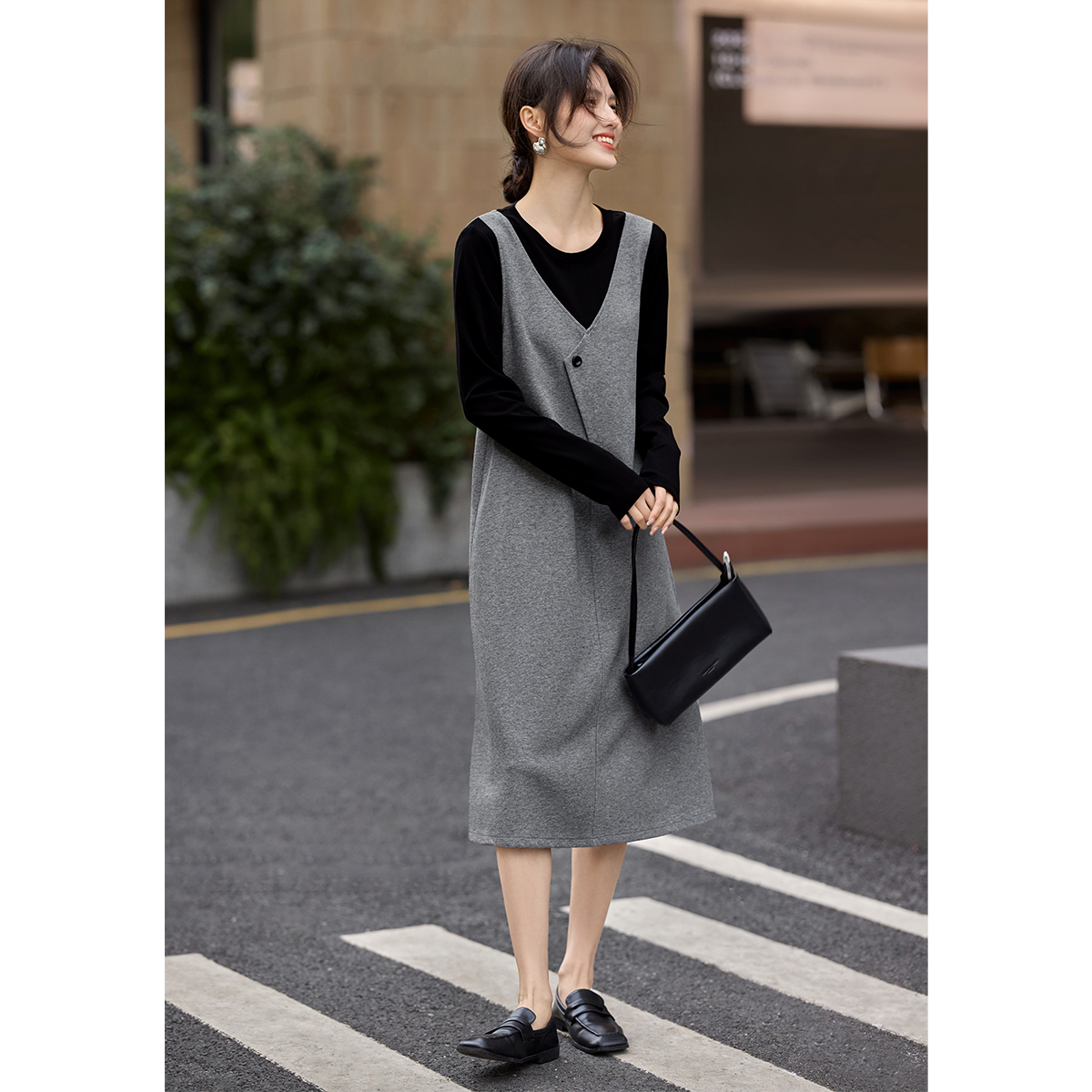 XWI/欣未假两件撞色针织连衣裙2025秋季新款时尚优雅通勤显瘦裙子