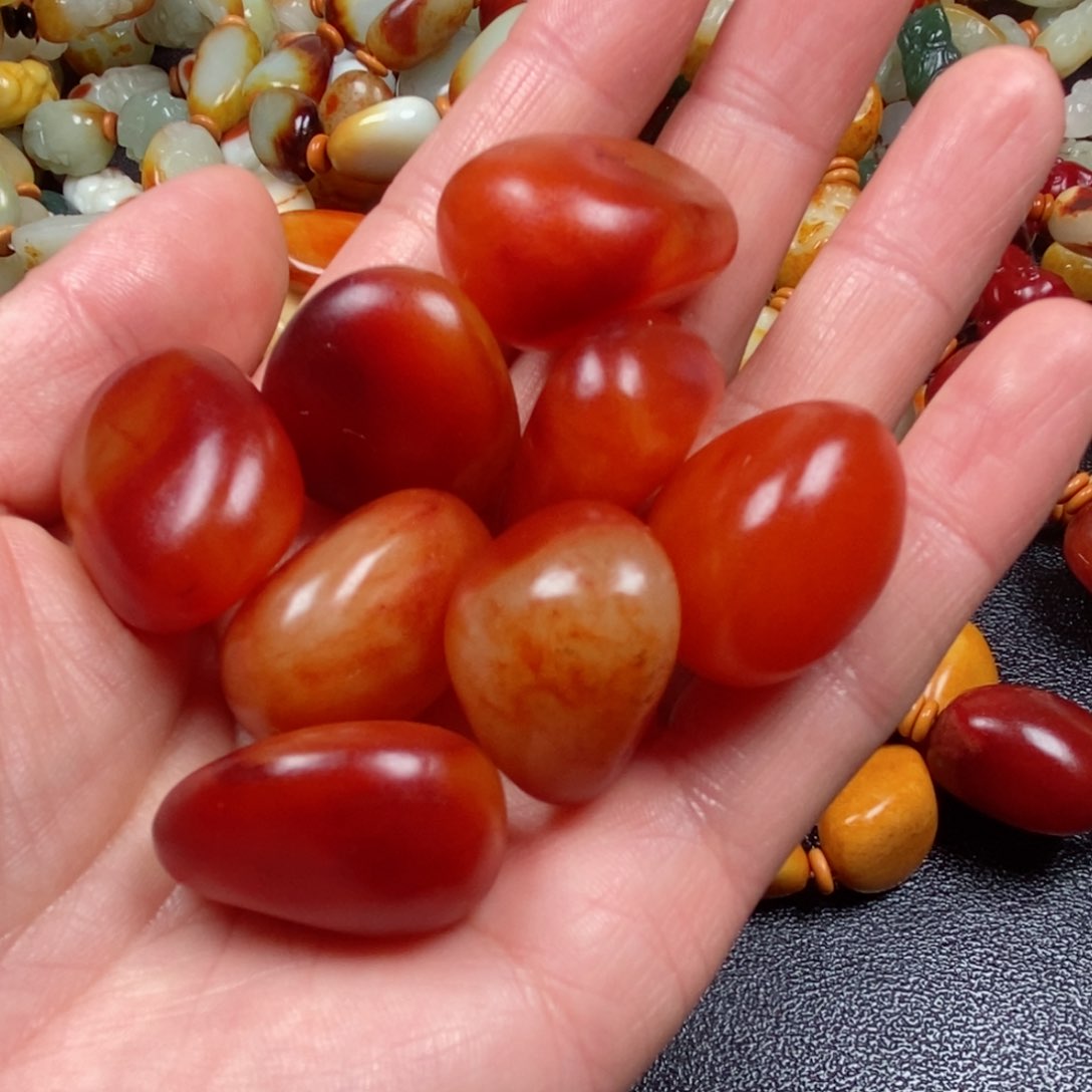 和田玉颈饰未镶嵌财**通