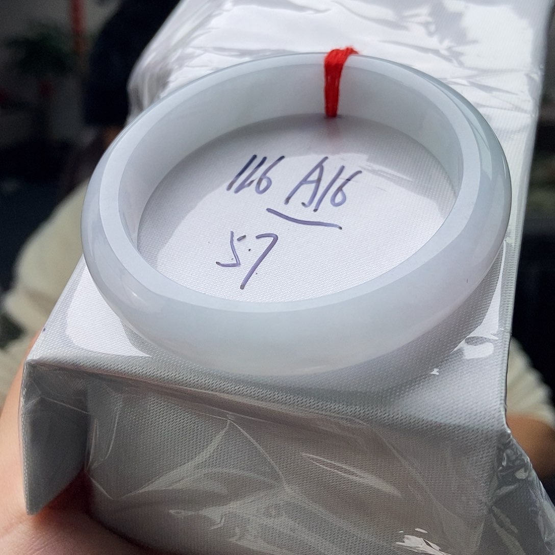 翡翠手镯未镶嵌拍一发一