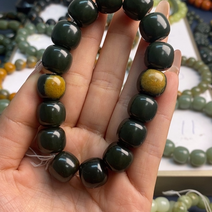 未镶嵌透闪石质玉珠宝奇石紫****子