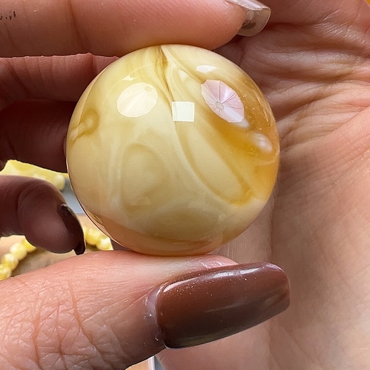 蜜蜡未镶嵌珠宝奇石