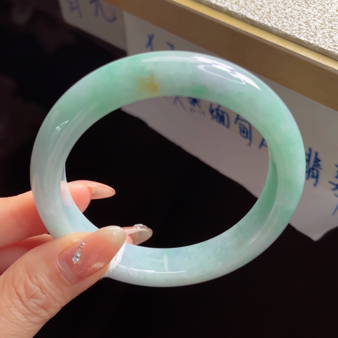 翡翠未镶嵌手镯手镯