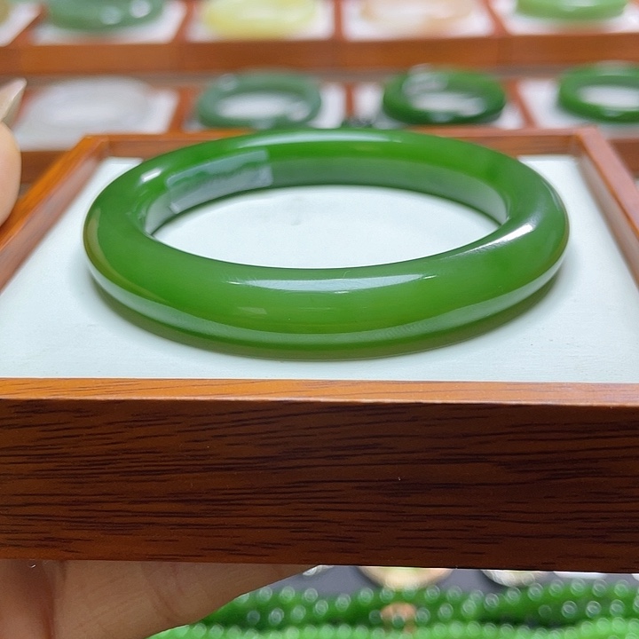 和田玉手镯54.6未镶嵌