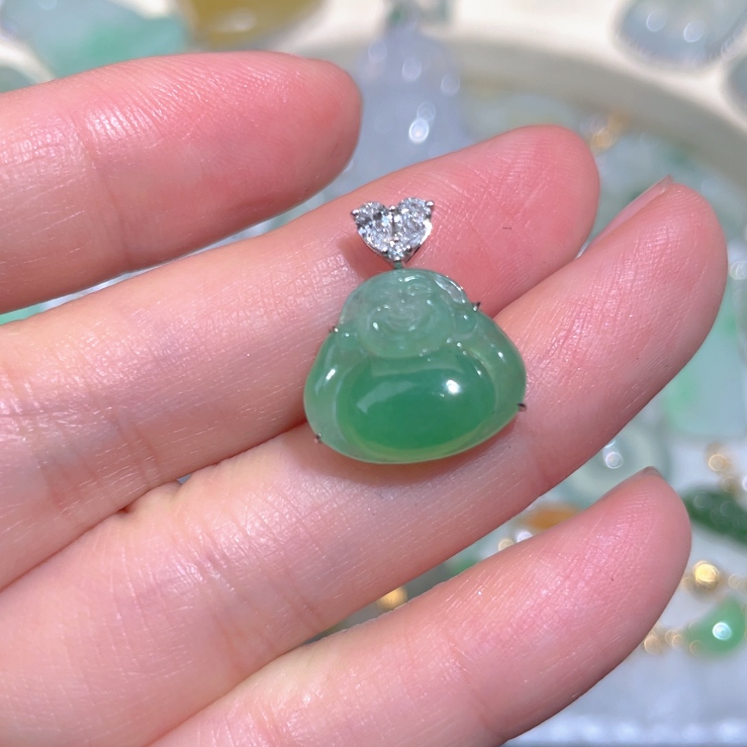 翡翠颈饰18K金镶嵌翡翠