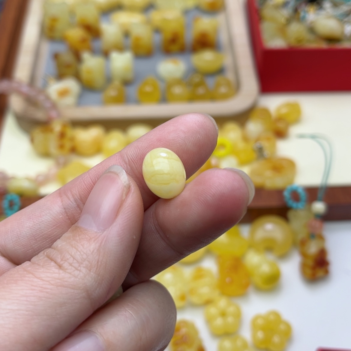 【闪购商品】蜜蜡裸石未镶嵌配饰