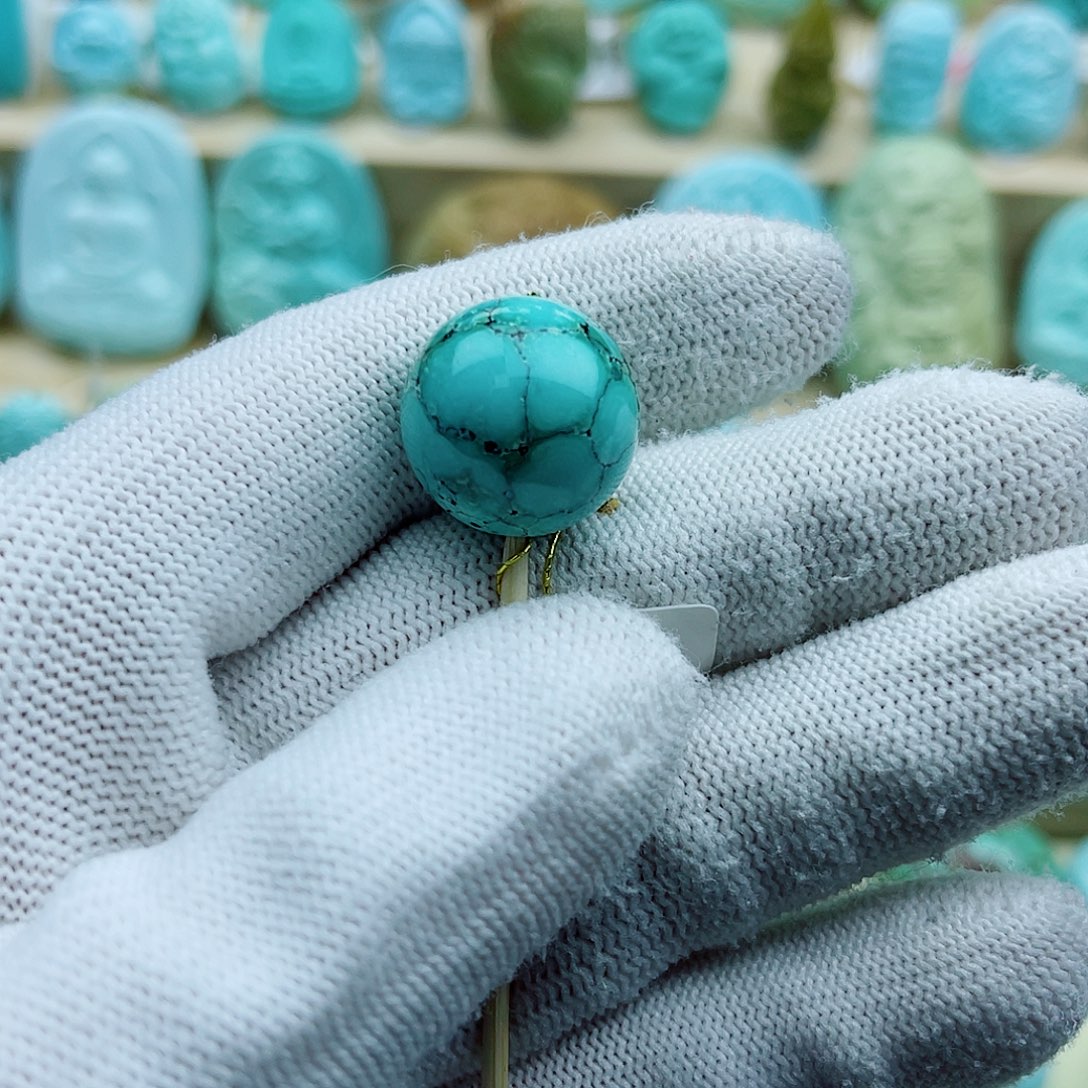 绿松石未镶嵌珠宝奇石