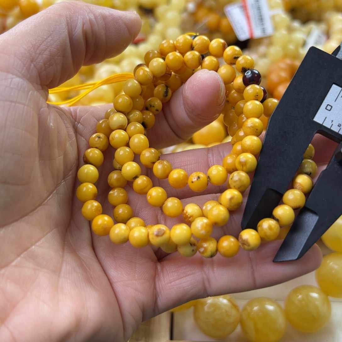 琥珀珠宝奇石未镶嵌