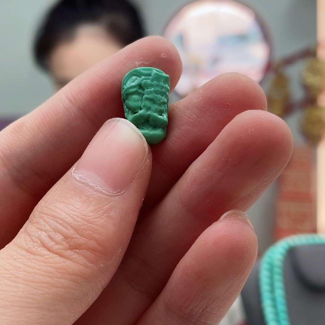 绿松石颈饰未镶嵌