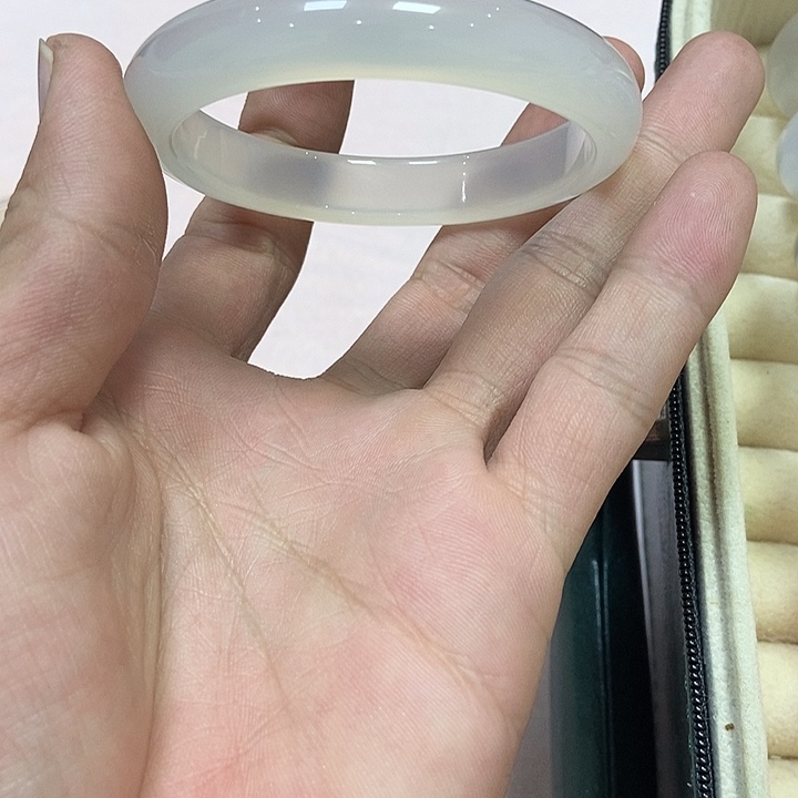 玛瑙/玉髓手镯未镶嵌筱***6177