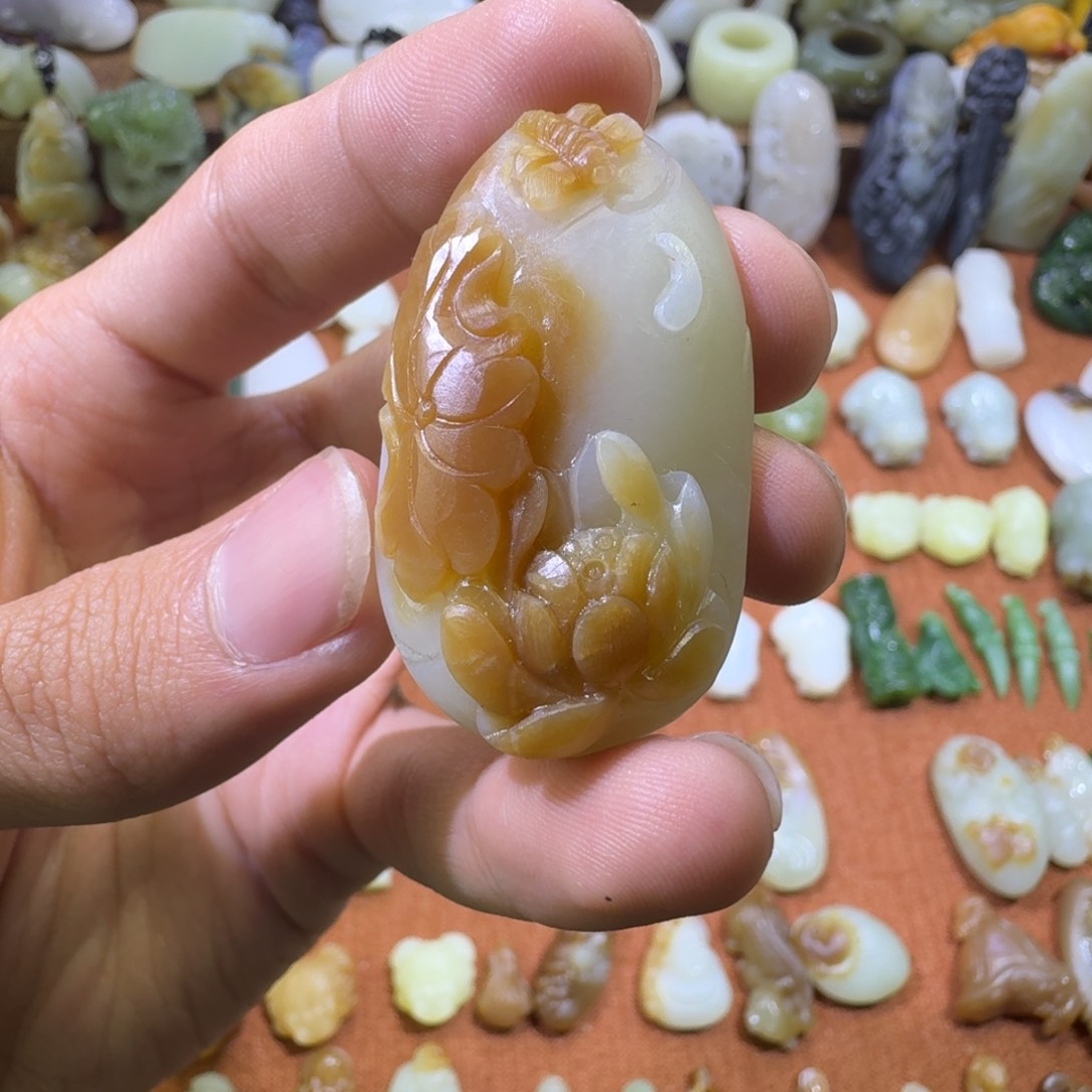 和田玉颈饰未镶嵌