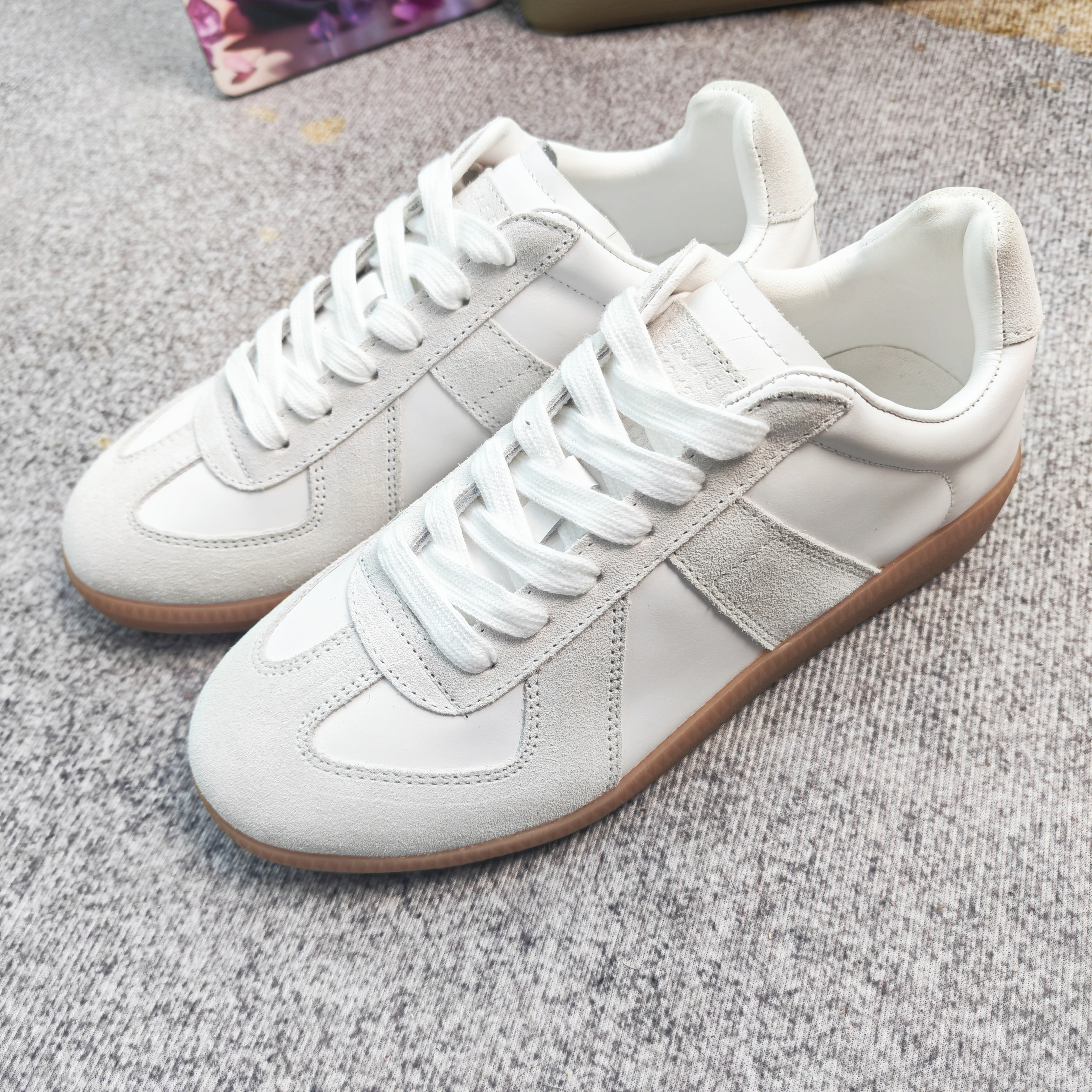 女款时尚德训小白鞋2025新款真皮百搭德训鞋透气休闲板鞋阿甘鞋