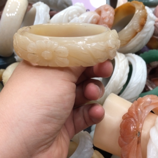 未镶嵌石英岩玉珠宝奇石绝****趾