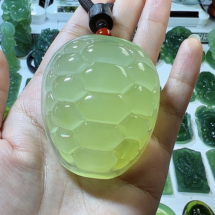 蛇纹石玉手把件未镶嵌听*