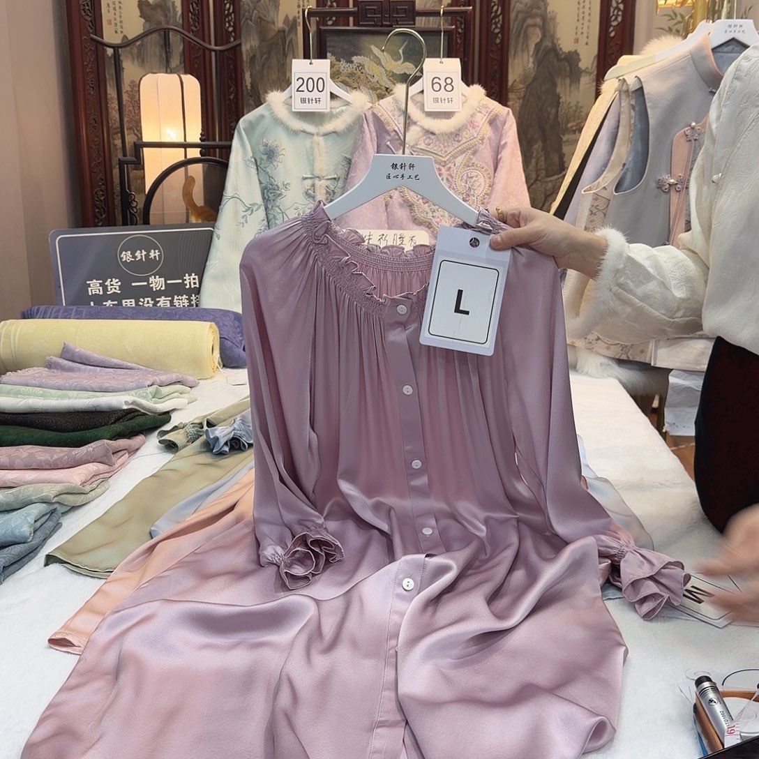 颜***活非遗传承人的精神风貌与