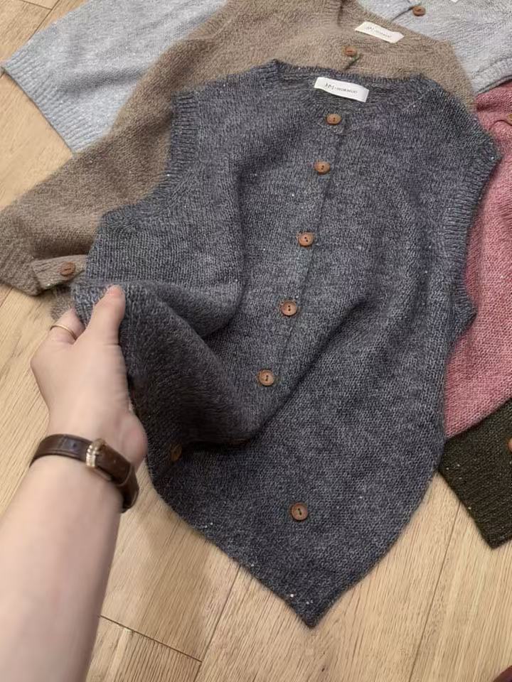 七言家高货！秋冬新品#星空碎钻深花灰木扣开衫马甲180