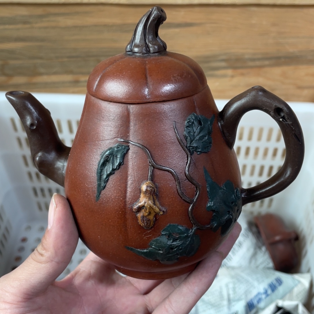 紫砂茶壶老厂紫砂壶一件。