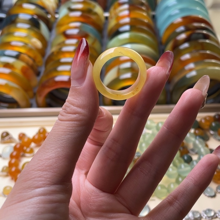 蛇纹石玉戒指圈未镶嵌19.3