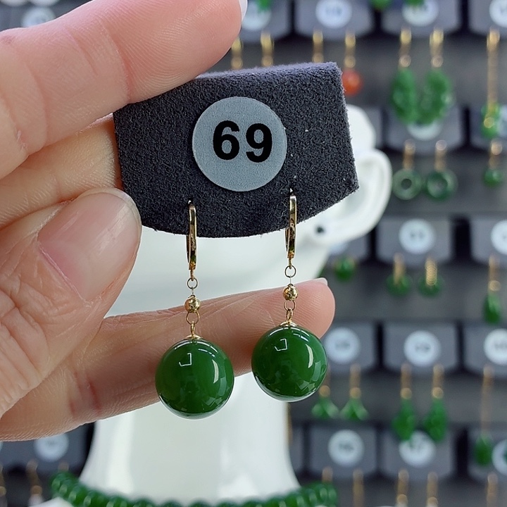 和田玉18K金镶嵌耳饰