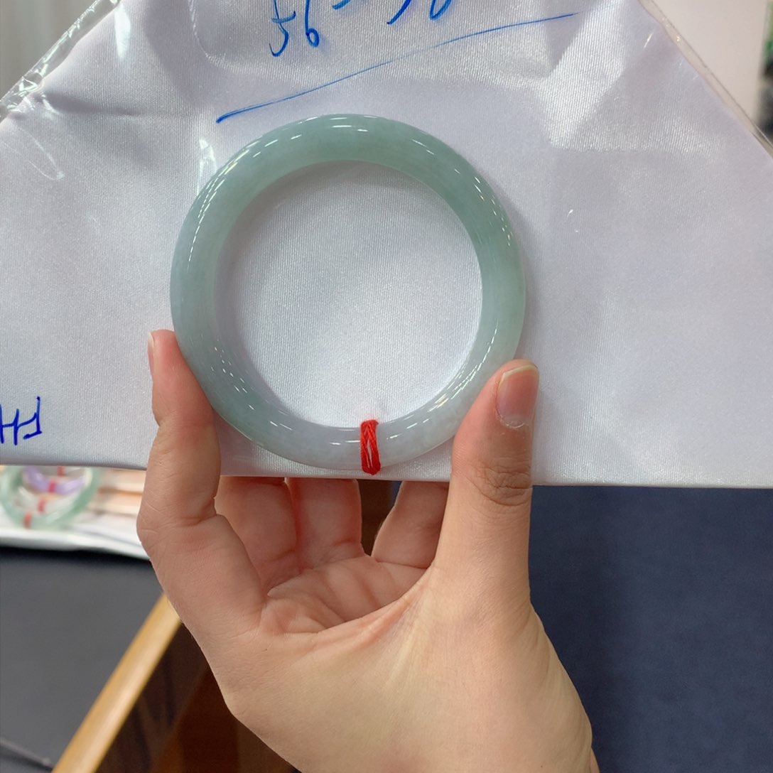 翡翠手镯未镶嵌买断