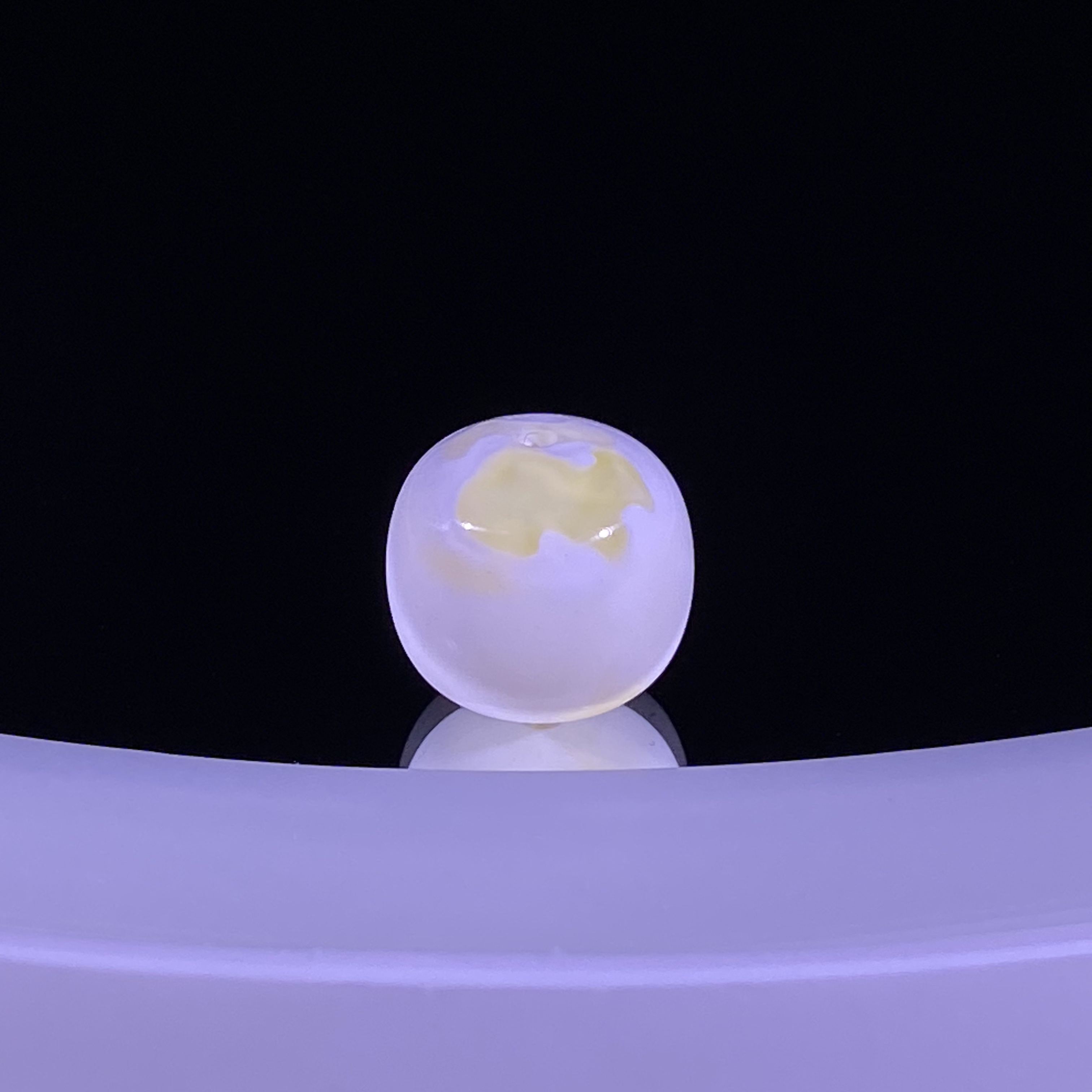 12mm金漆白透金溶洞蜜蜡老型 透金妖难遇